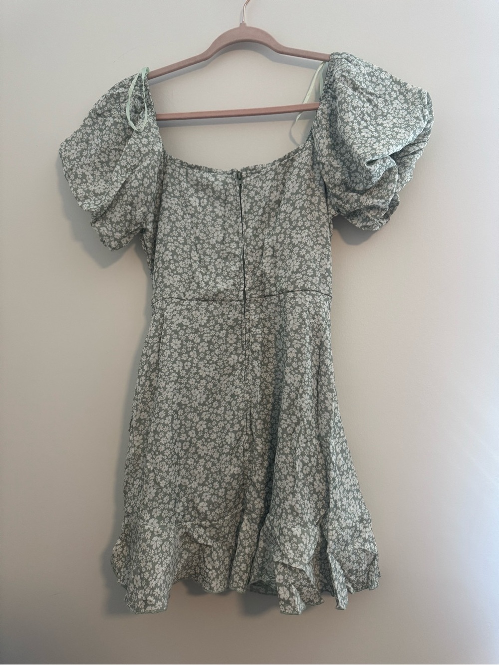 Trixxi Light Green Floral Puff-Sleeve Wrap Dress - Picture 7 of 10
